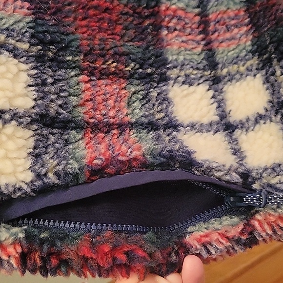 Vineyard Vines Sherpa Pullover - Picture 7 of 9